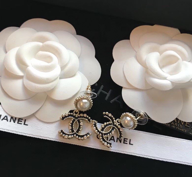Ch**el earrings